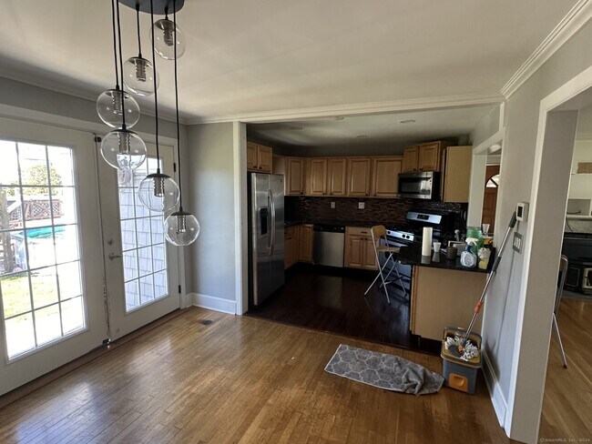 Foto del edificio - 481 Freeman Ave