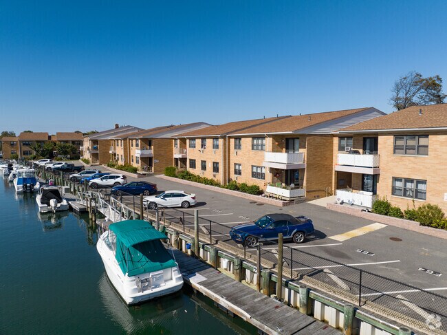 Foto del edificio - Town'n Harbor