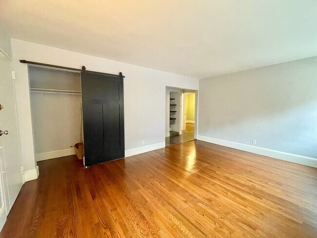 Foto del edificio - 1 O'Leary Way