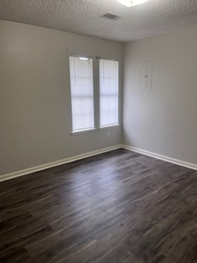 Foto del edificio - 2 Bedroom Duplex on South Z in Fort Smith