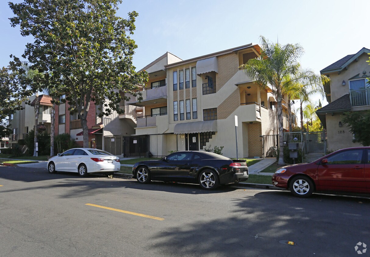 Edificio - 132-134 N Everett St