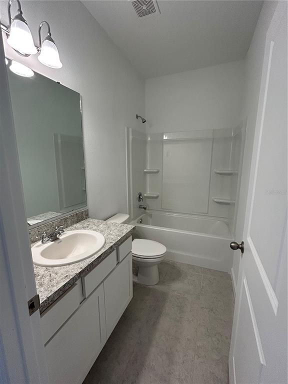 Building Photo - 456 Hennepin Lp