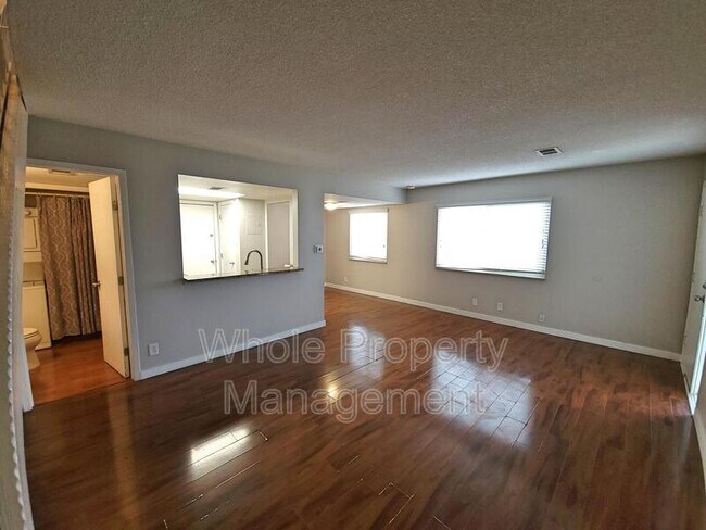 Foto del edificio - 1250 S Monaco St Pkwy