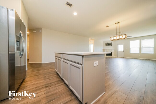 Building Photo - 713 Jonius Creek Dr