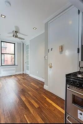 Foto principal - 233 E 29th St