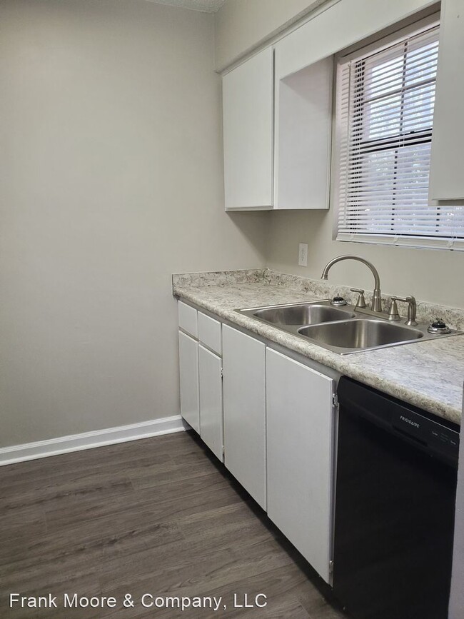 Building Photo - 3 br, 1 bath House - 2344 Jurgensen St