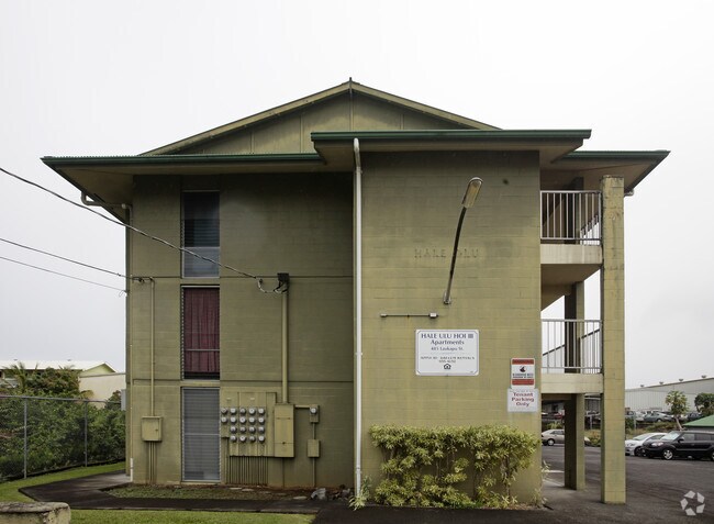 Building Photo - 485 Laukapu St