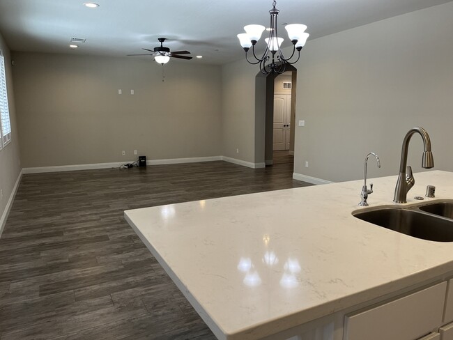Building Photo - 5417 Crystal Cascade Ln