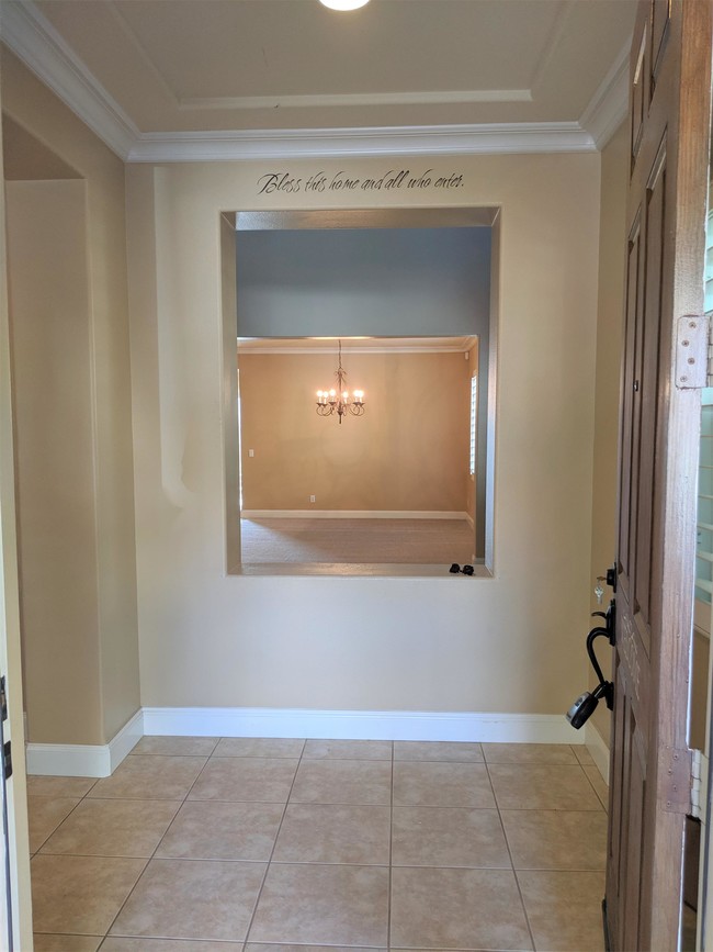 Building Photo - 28487 Falcon Crest Dr
