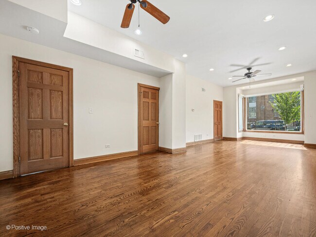 Building Photo - 2908 W McLean Ave