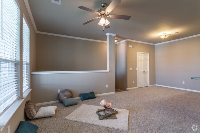 1BR, 1BA - 792SF - Summer House