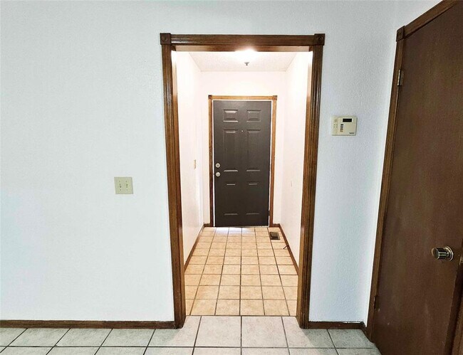 Foto del edificio - 10417 Fairfax Ln