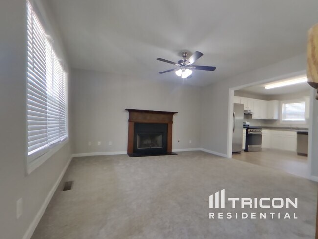 Foto del edificio - 504 Hillcrest Cross Rd