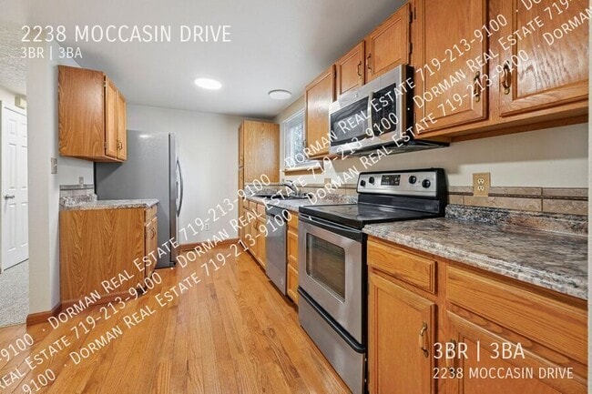 Building Photo - 2238 Moccassin Dr