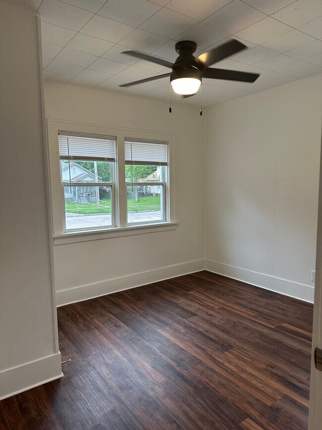 Foto del edificio - Remodeled 2 Bedroom House for Rent