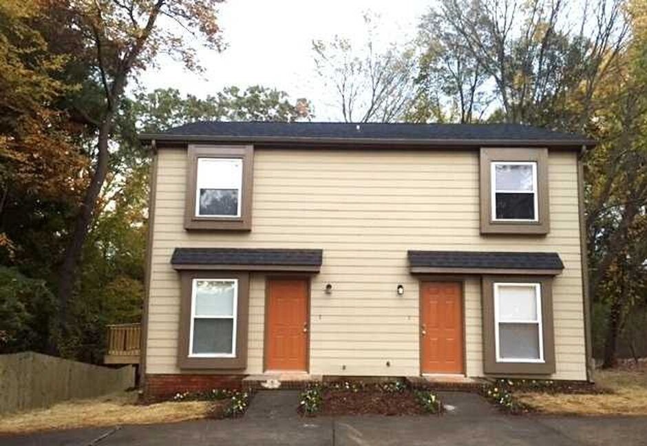 Primary Photo - 1730 Village Lake Dr