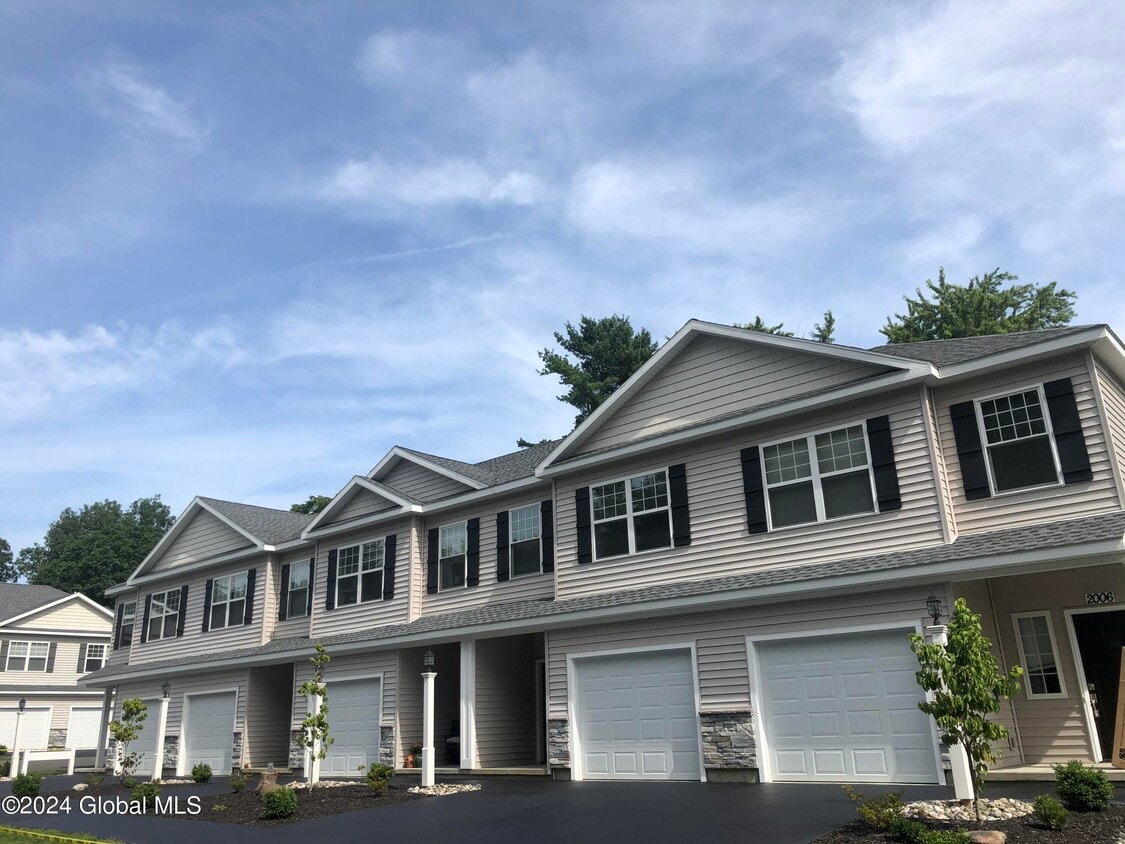 2008 Rdg Mnr Ct, Niskayuna, NY 12309 Townhome Rentals in Niskayuna NY