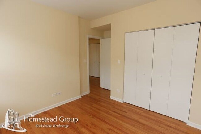 Building Photo - 3119 W Lawrence Ave