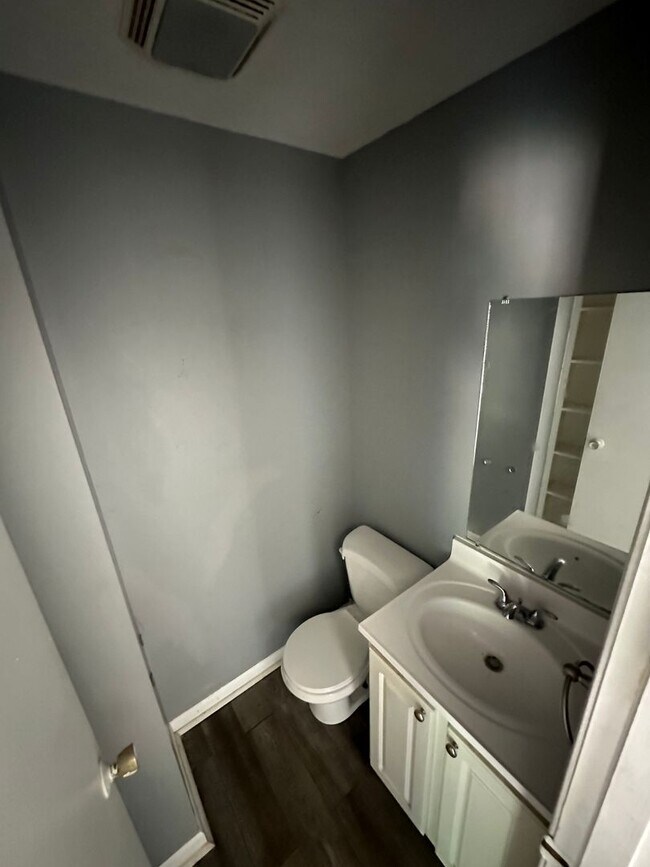 Foto del edificio - 104 S Michigan St