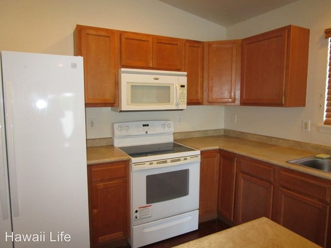 Building Photo - 3 br, 2 bath House - 20 W. Makaukau Loop