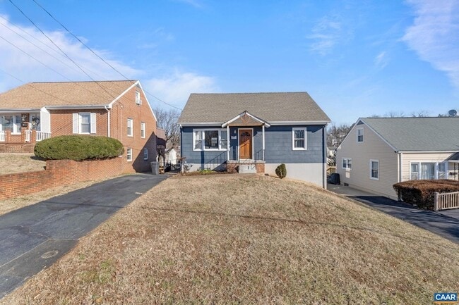 Building Photo - 905 Druid Ave