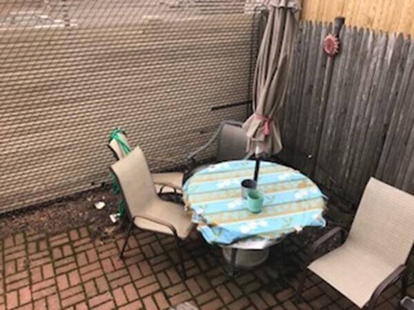 Foto del edificio - 12 City Point Ct