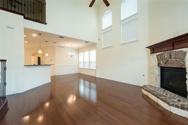 Foto del edificio - 3408 Porter Creek Dr