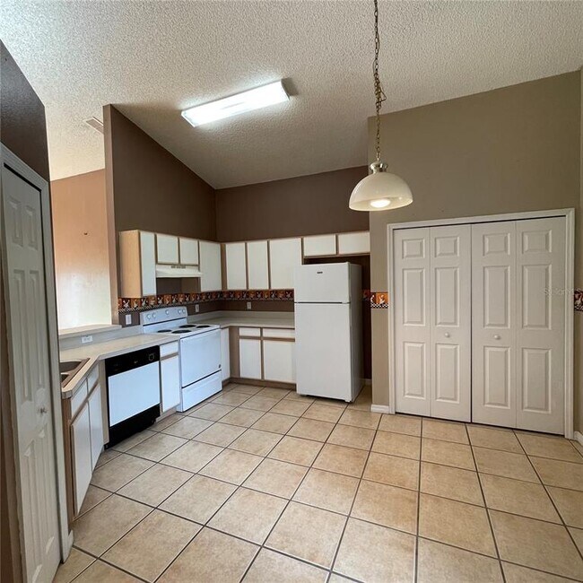 2406 Violet Ct, Kissimmee, FL 34758 House Rental in Kissimmee, FL