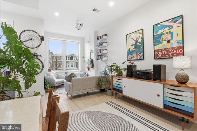 Foto del edificio - 2812 13th St NW