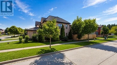 Building Photo - 120 Squire Dr
