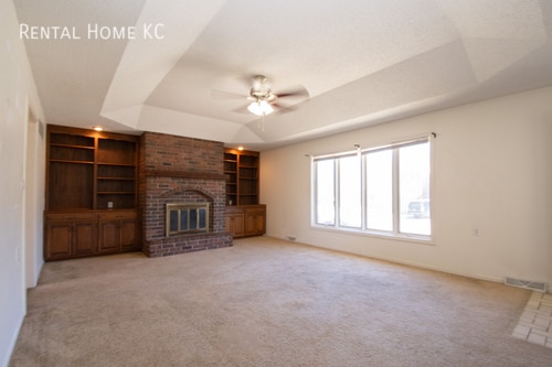 Building Photo - Ranch style duplex + big unfinished bsmt #...