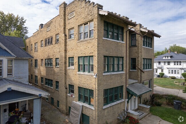 Building Photo - 439 Kenilworth Ave