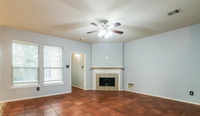 Building Photo - 12 Wheeler Ridge Cir