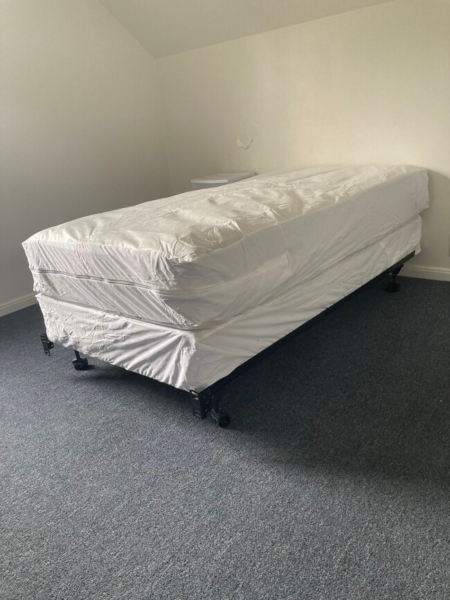 Foto del edificio - 1120 Evans Ave