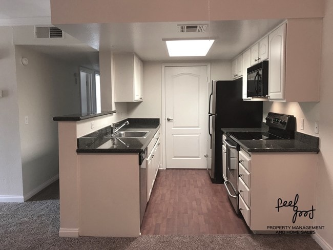 Building Photo - 12039 Alta Carmel Ct