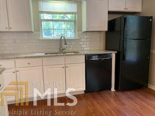 Foto del edificio - 3047 Regal Park Ct