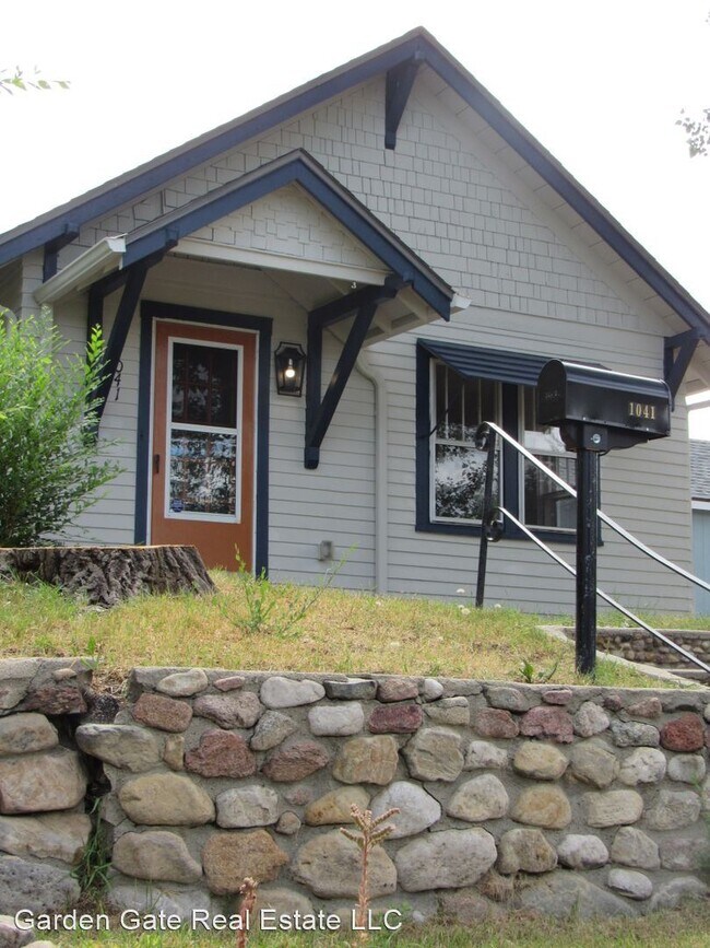 Foto del edificio - 3 br, 2 bath House - 1041 S. McKinley St.