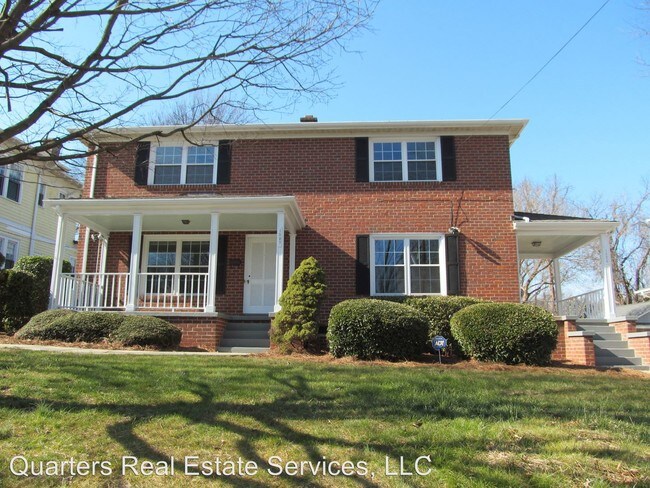 Foto del edificio - 1525 W Northwest Blvd