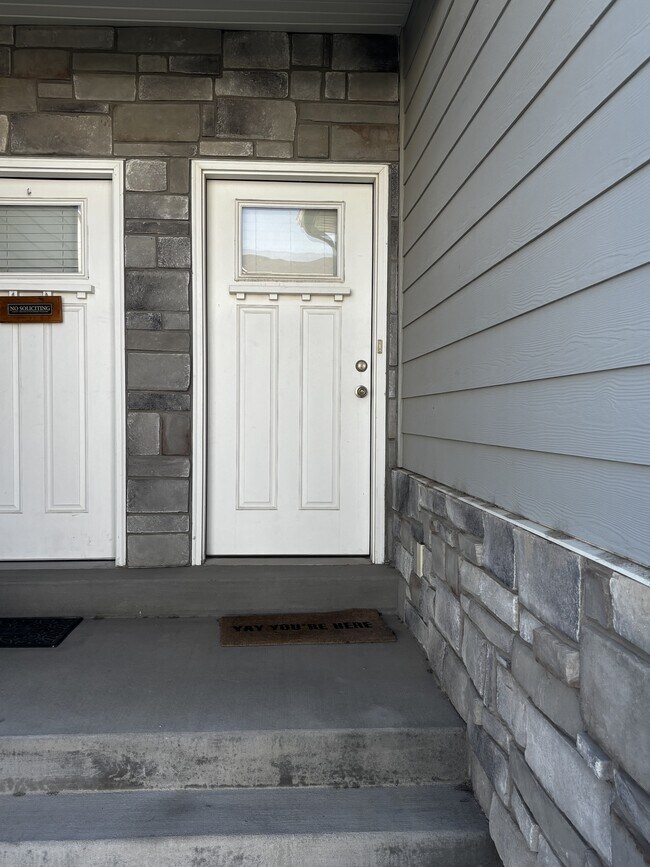 Building Photo - 7538 N Cottage Ln