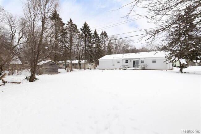Building Photo - 3480 Fieldview Ave