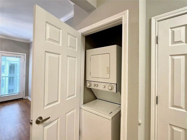 Foto del edificio - 1/1 in West Campus