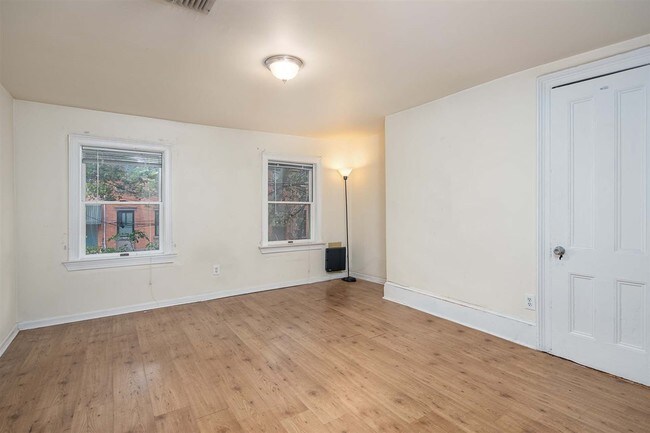 Foto del edificio - 315 Bloomfield St