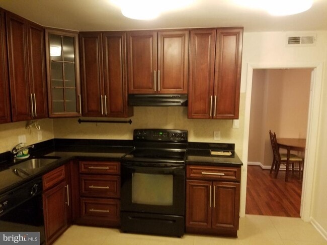 Foto del edificio - 134 Roberts Ln