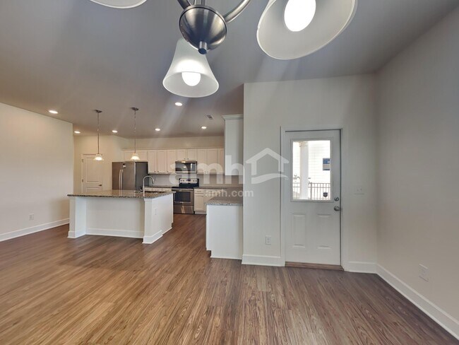 Foto del edificio - 5298 Lake Maxwell Dr