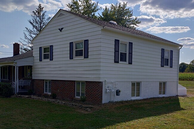 Foto del edificio - 6694 Boneta Rd