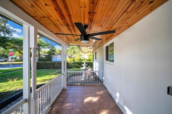 Building Photo - Beautiful Hollywood home in quiet neighbor...