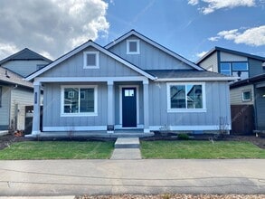 Building Photo - 20887 SE Delta Dr