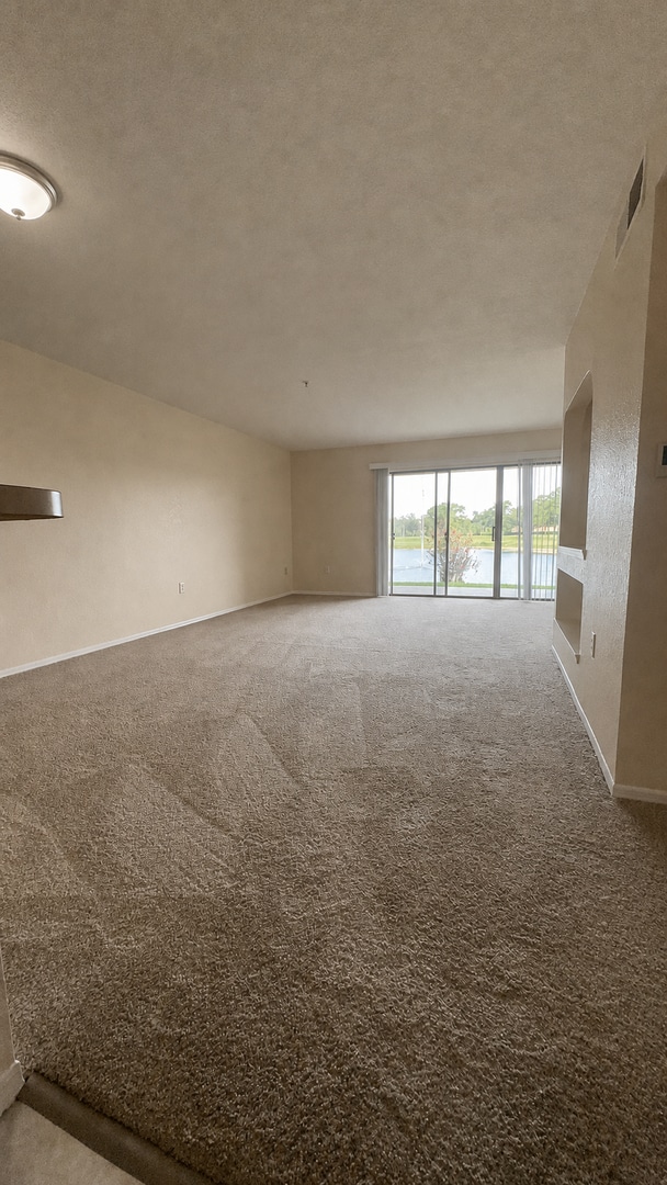 Building Photo - 13815 Fairway Island Dr