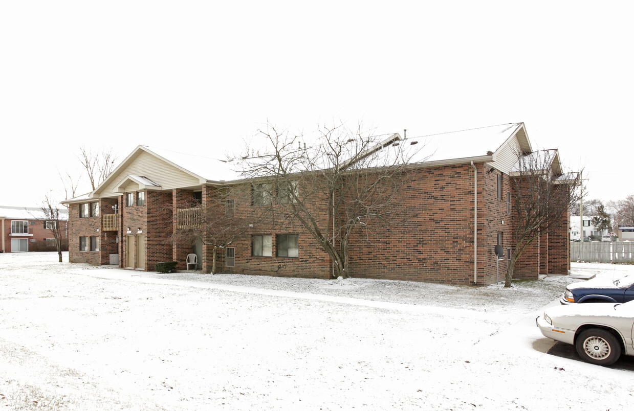 Building Photo - Mid - Five Apartments