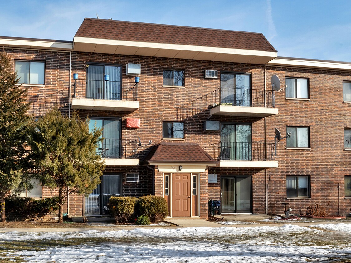 Photo - 972 N Rohlwing Rd (Addison, IL)